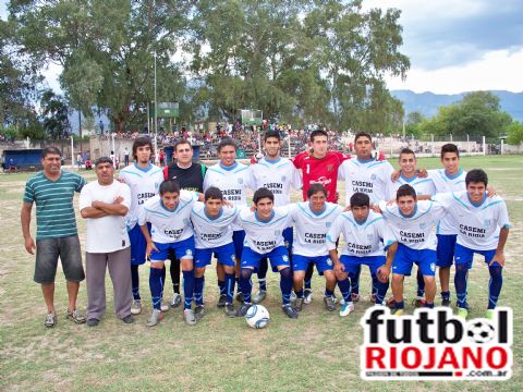 F�tbol solidario cumpli� para recaudar juguetes
