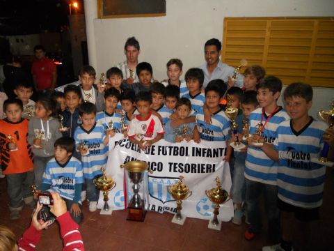 Infantiles de Tesorieri viajan a C�rdoba  
