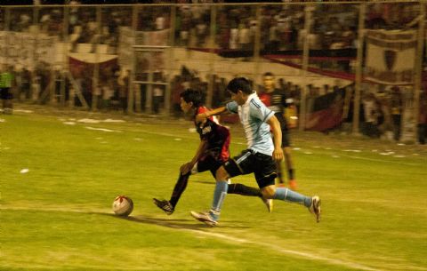 Andino otra vez le gan� a Tesorieri, gol de Fuentes  