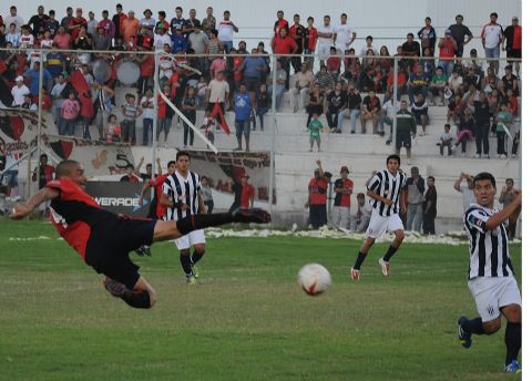 Andino 1 Vs. Sarmiento 0 y pas� a semifinales