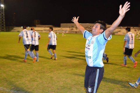 Club Tesorieri sac� una m�nima ventaja, fue 1-0