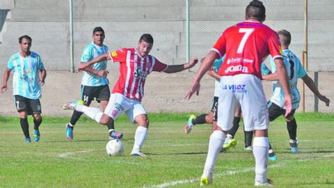 San Mart�n le tir� la �historia� a Tesorieri 